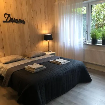 Lands Huys Lejlighed *