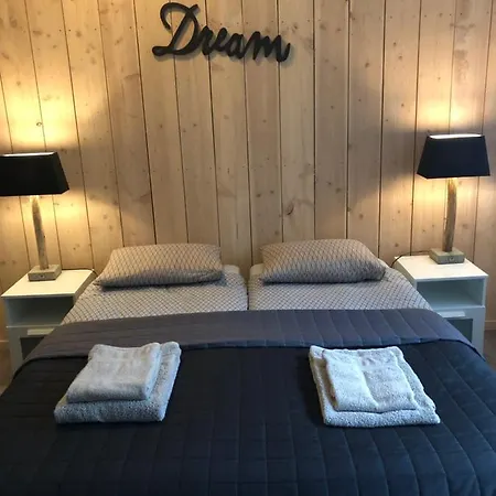 Apartment Lands Huys Dersum