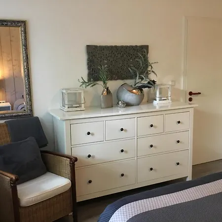 Lands Huys Apartment Dersum